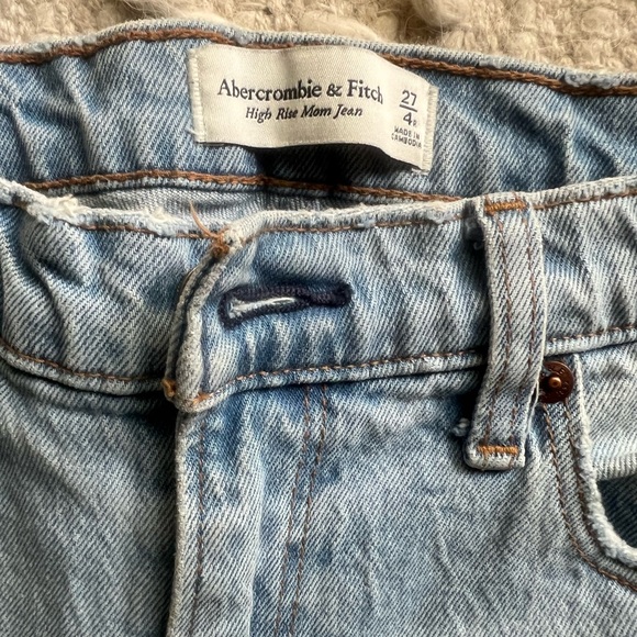 Abercrombie Jeans - Picture 1 of 7